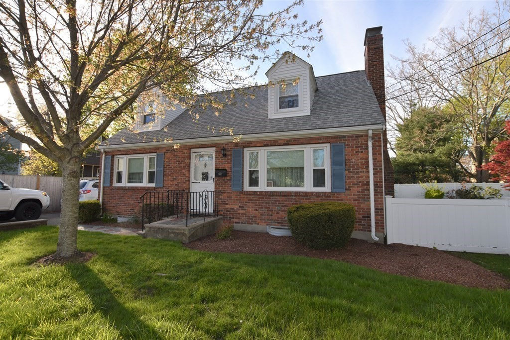 27 Keith St, Watertown, MA 02472