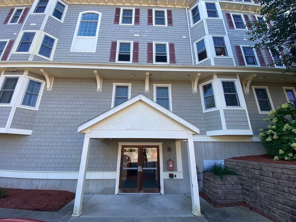 391 Pleasant Street 307, Melrose, MA 02176