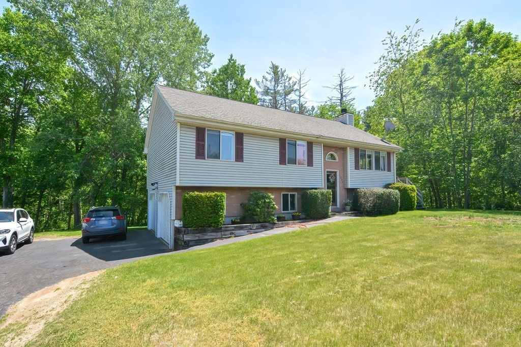 1037 Main St, Northbridge, MA 01588