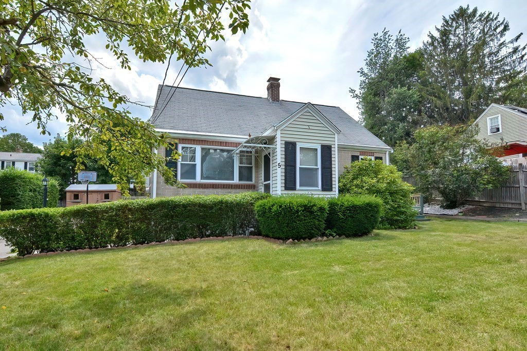 5 Conger Rd, Worcester, MA 01602