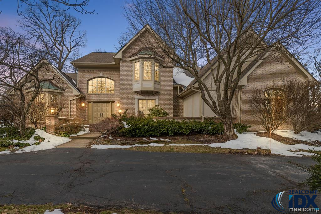 2878 Meadowood Lane, Bloomfield Township, MI 48302