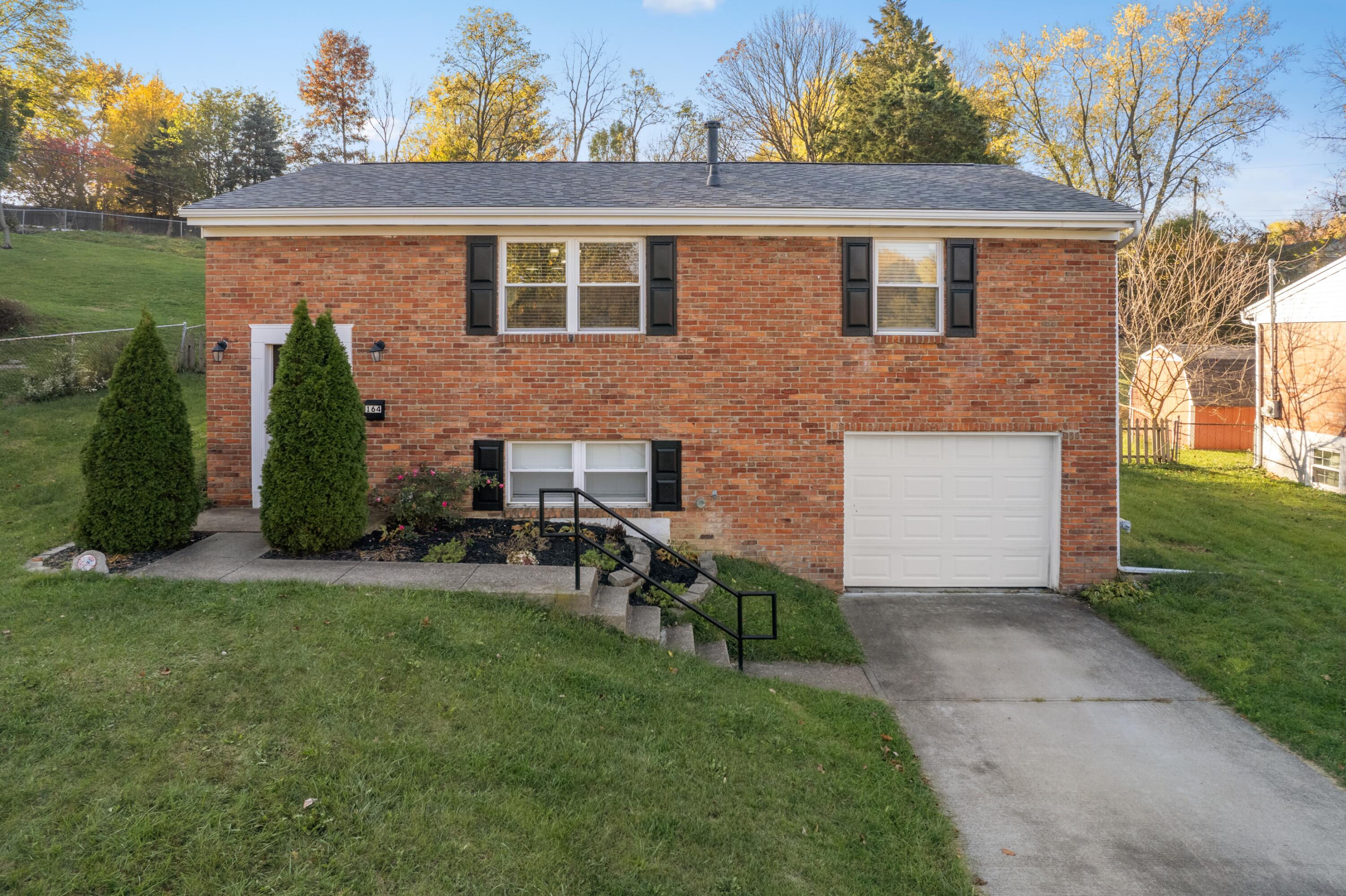 164 Raintree Road, Florence, KY 41042