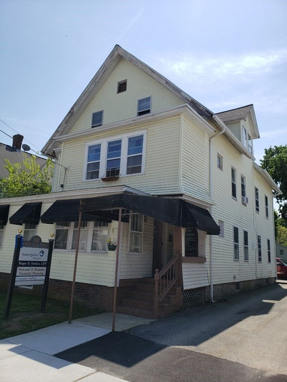 310 N Main St, Uxbridge, MA 01569