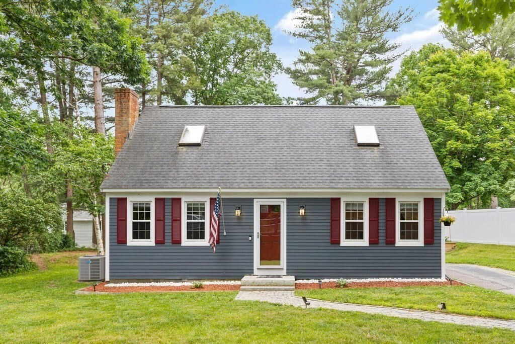 35 Birch Rd, Westford, MA 01886