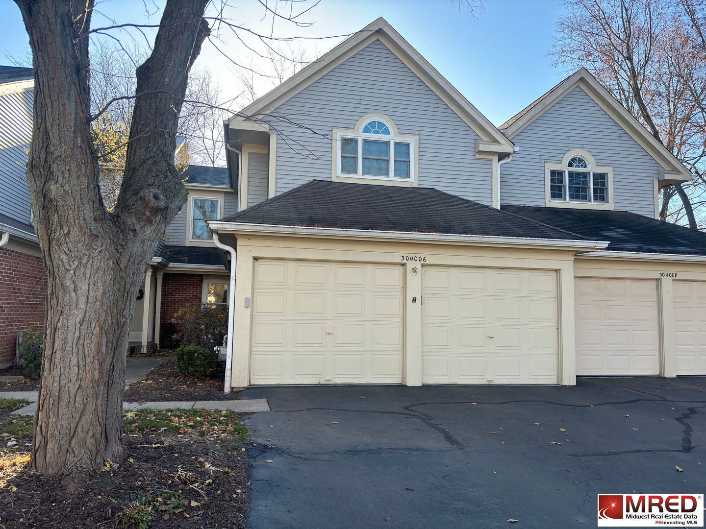 30w006 Laurel Court, Warrenville, IL 60555