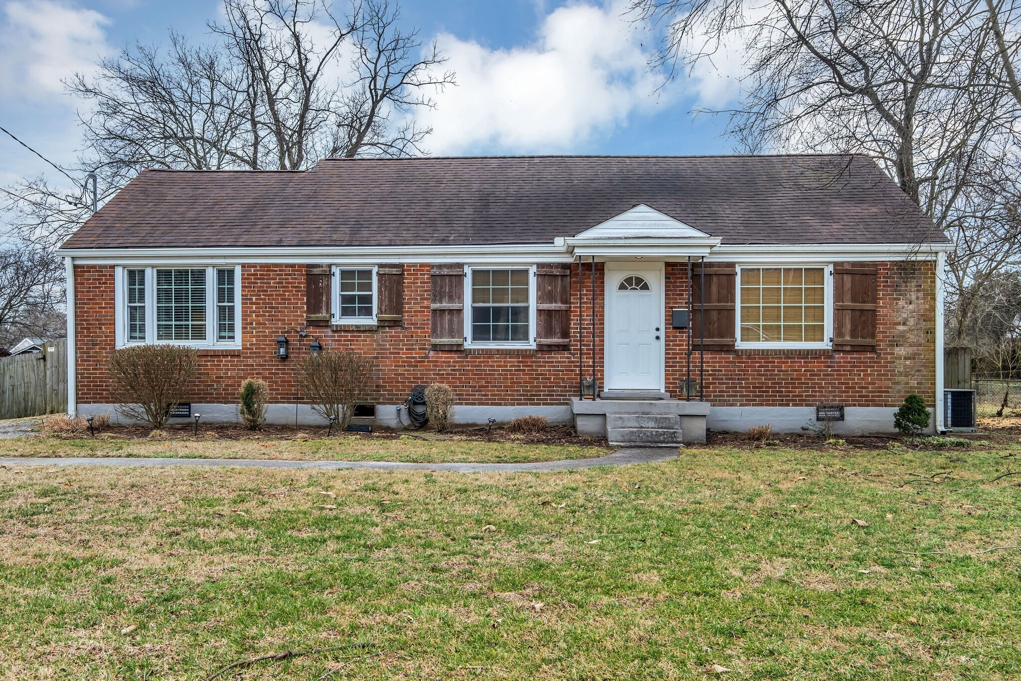 2814 Blue Brick Dr, Nashville, TN 37214