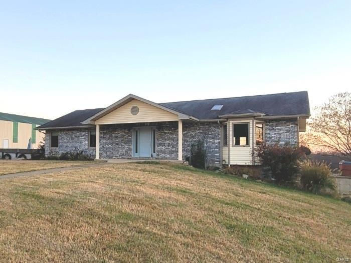 8866 Highway Yy, Leslie, MO 63056