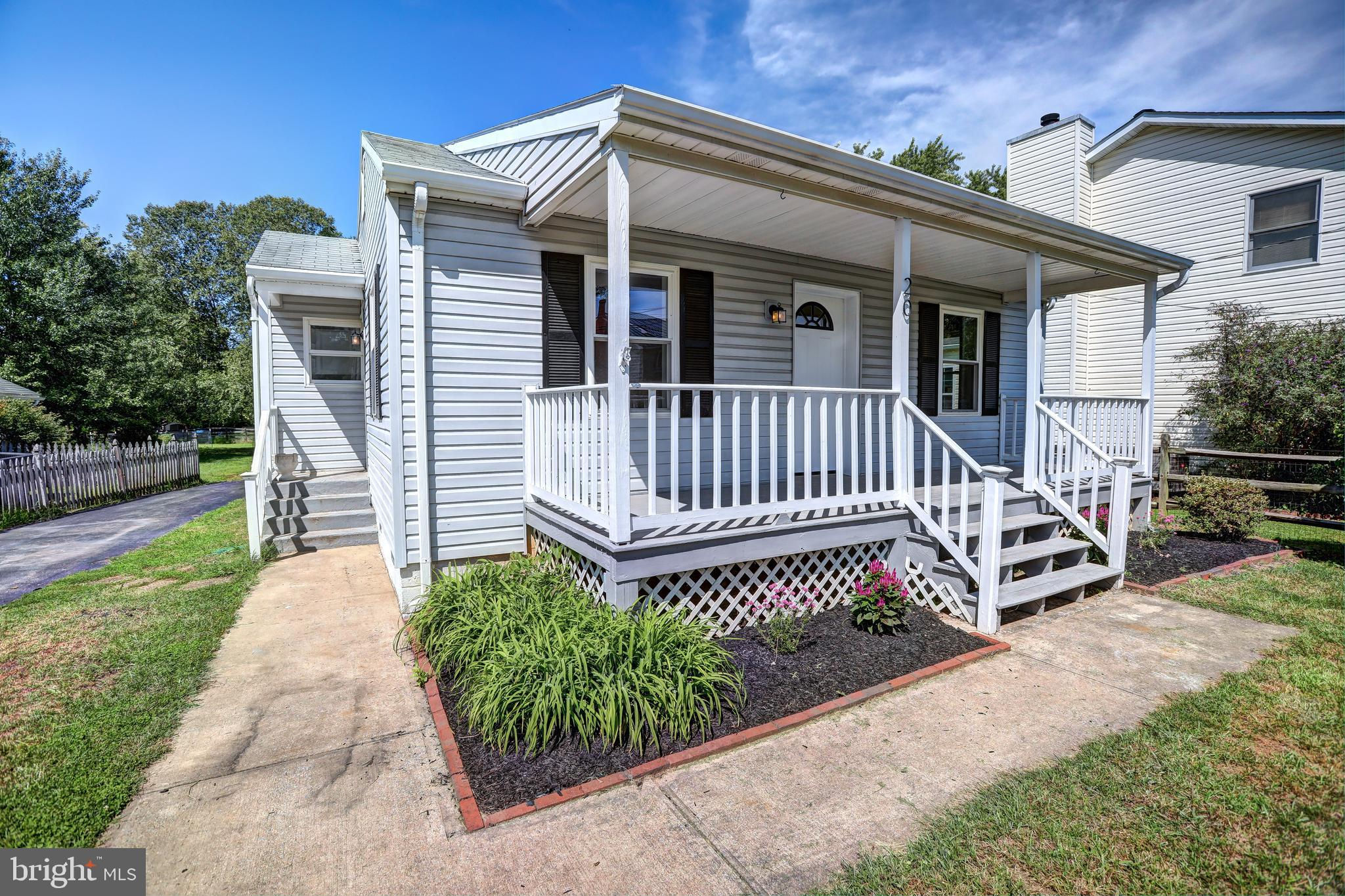 20 S Loudoun Street S, Lovettsville, VA 20180