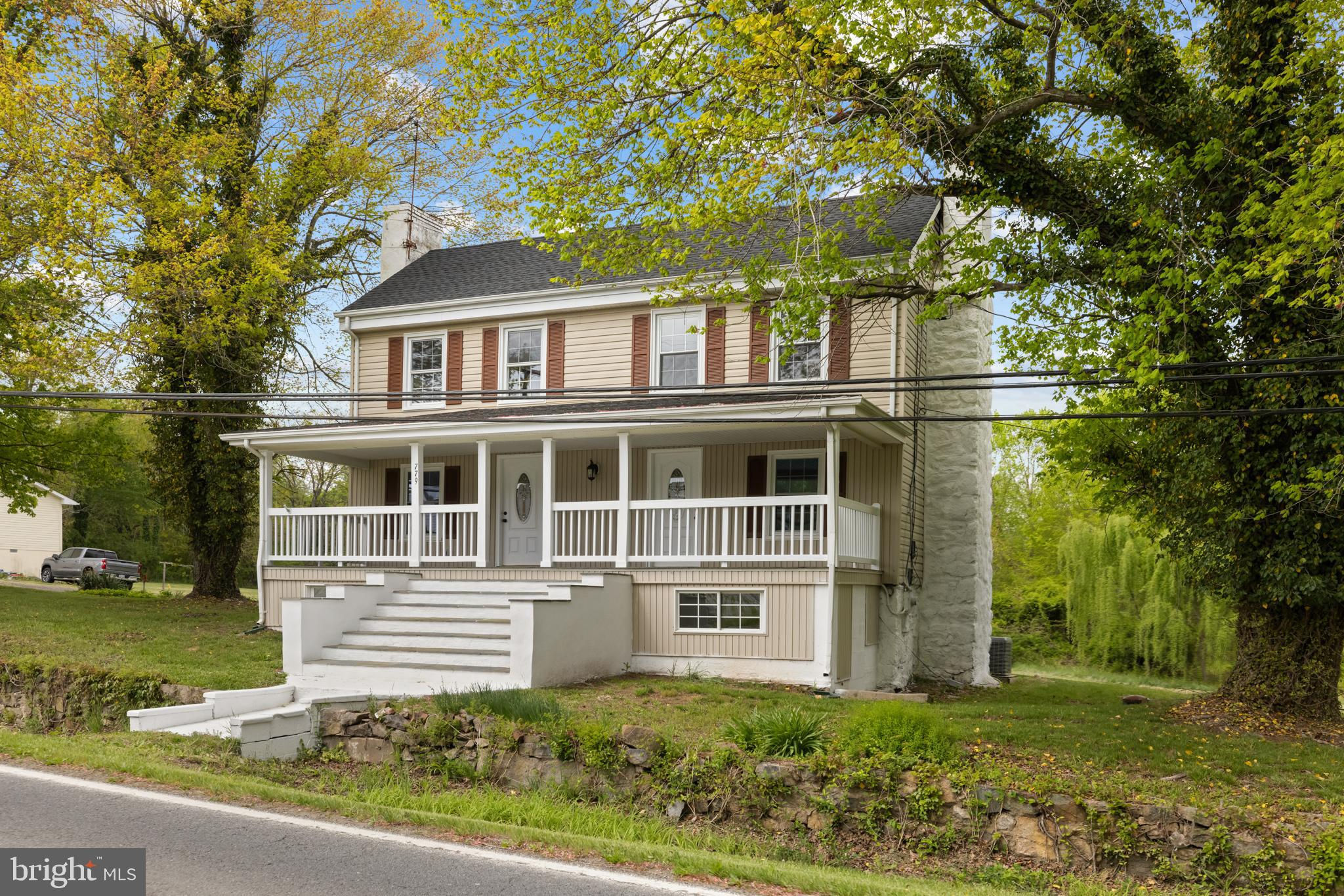 779 Viewtown Road, Amissville, VA 20106 now has a new price of $499,900!