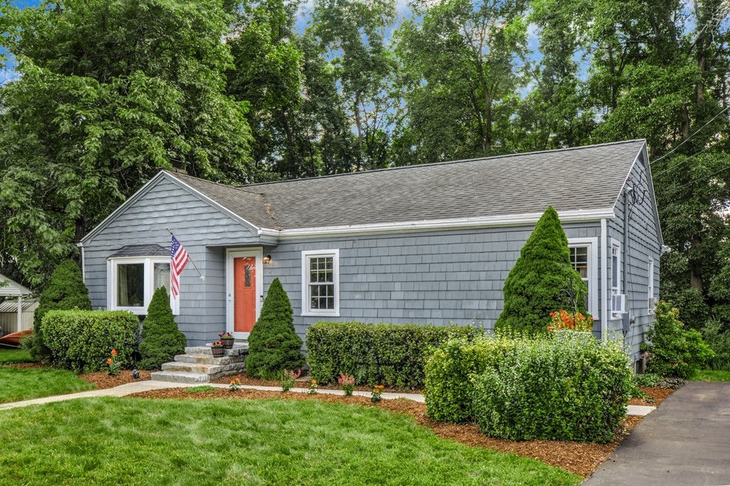 9 Hollywood Drive, Grafton, MA 01536