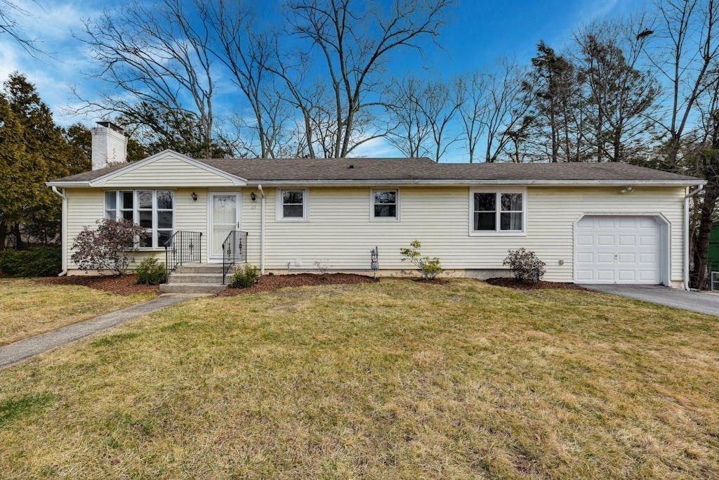 23 Kinglet Drive, Shrewsbury, MA 01545