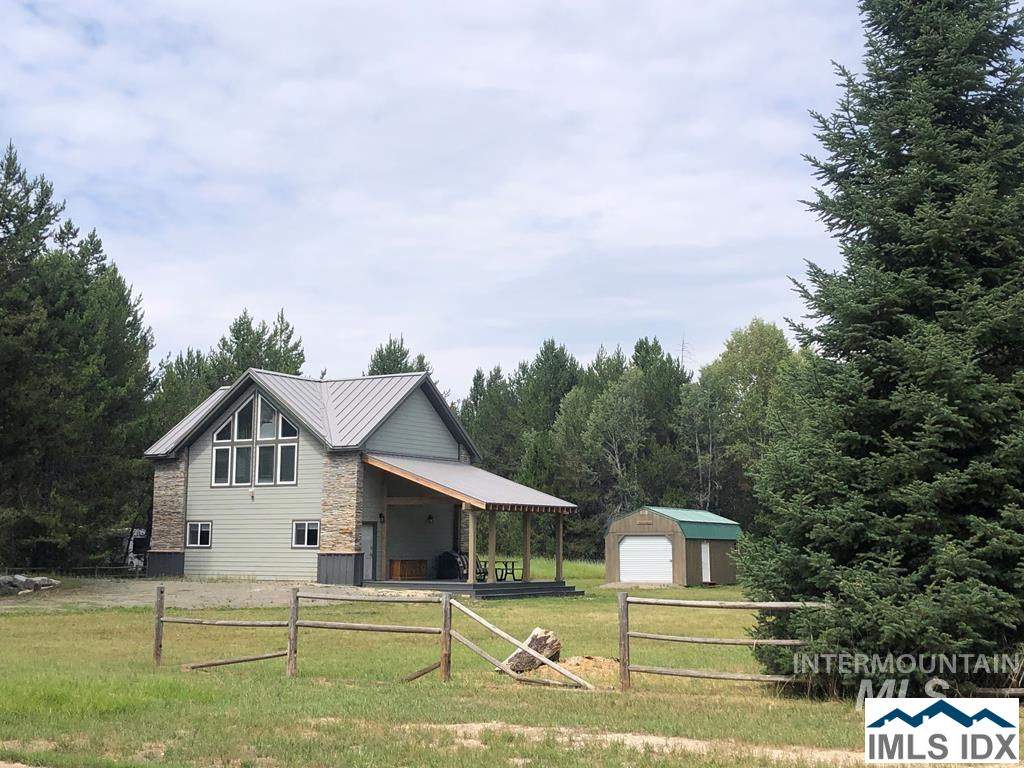 79 Sun Valley Place, Cascade, ID 83611