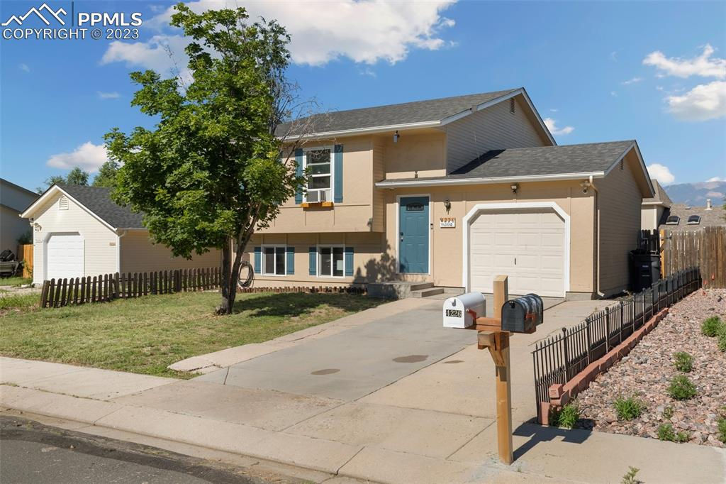 4226 Halstead Circle, Colorado Springs, CO 80916