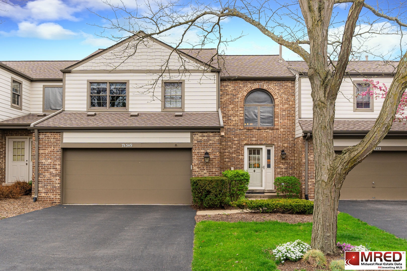 7s349 Augusta Lane, Naperville, IL 60540