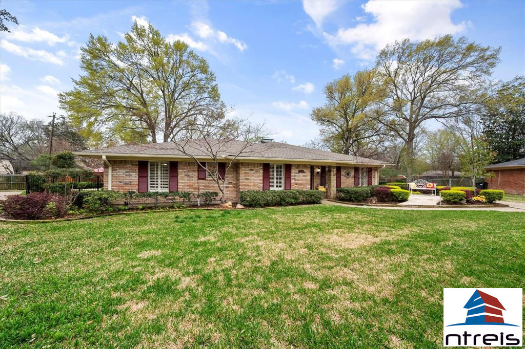 509 Love Circle, Corsicana, TX 75110