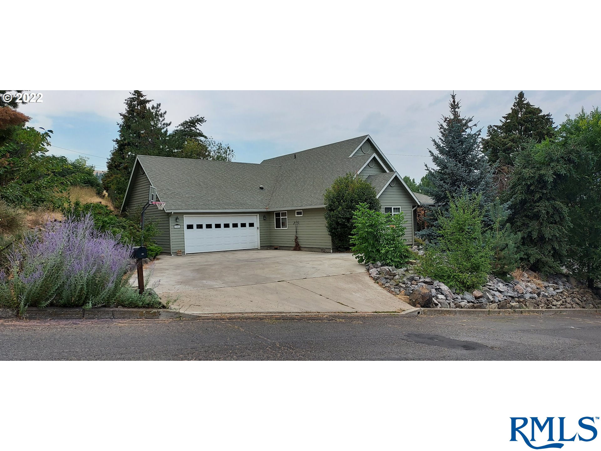 102 Mattoon St, LA Grande, OR 97850