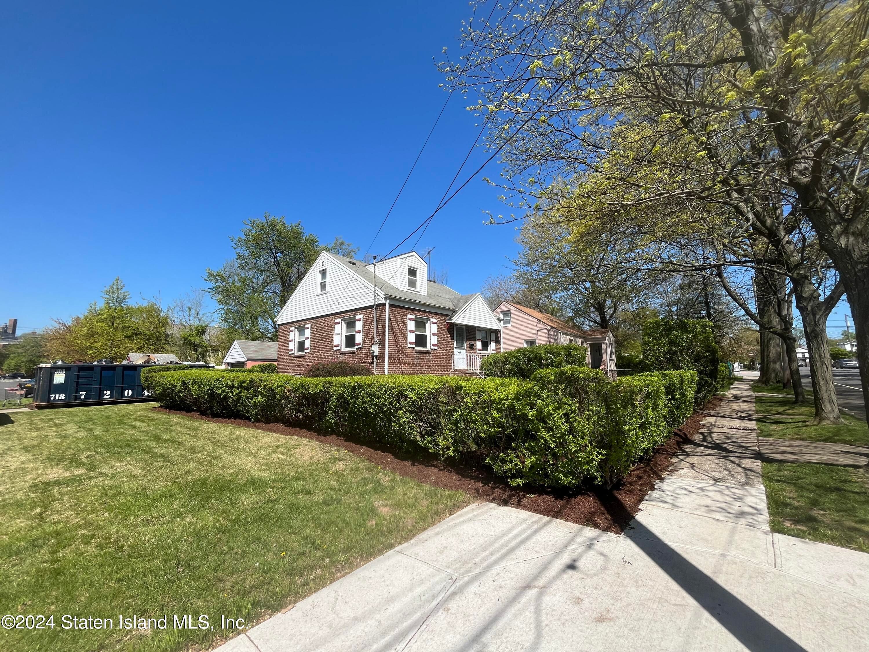 401 Netherland Avenue, Staten Island, NY 10303