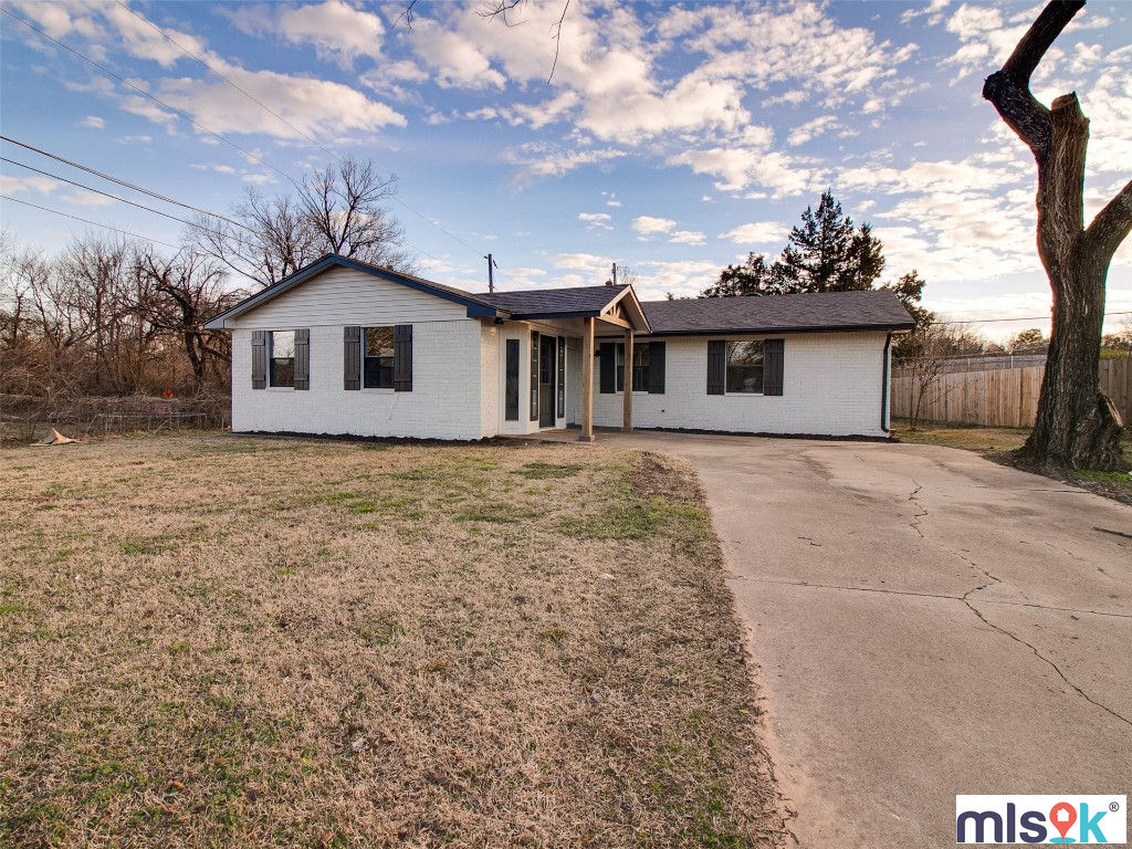 1708 W Newton Street, Stroud, OK 74079