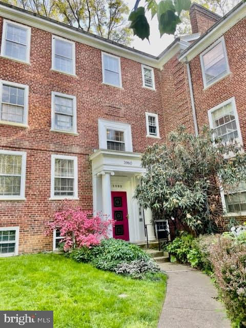3980 Langley Court NW C609, Washington, DC 20016 is now new to the market!