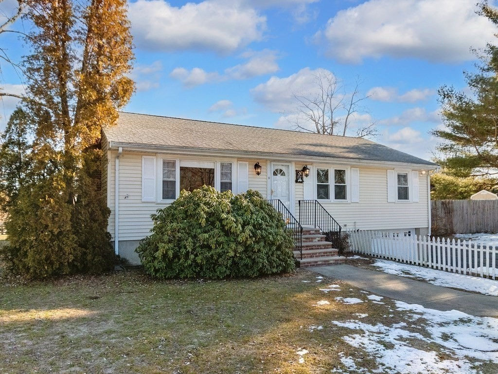 8 Eugene Rd, Burlington, MA 01803