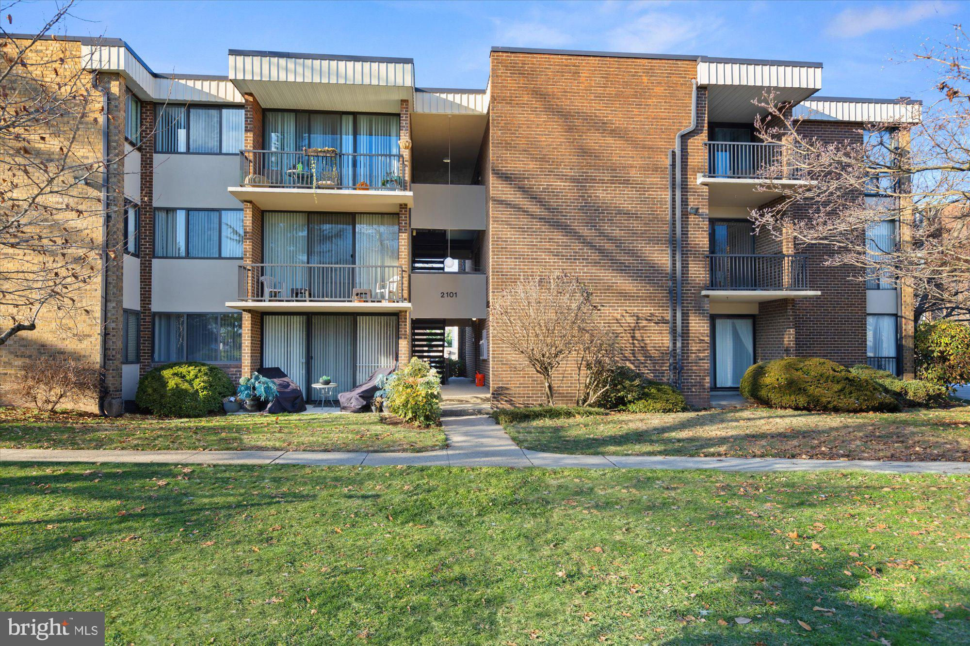 2101 Walsh View Terrace 17-102, Silver Spring, MD 20902