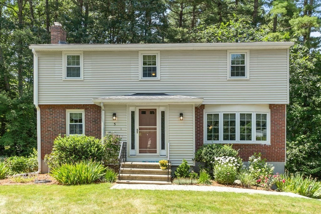 5 Milk Porridge Circle, Northborough, MA 01532