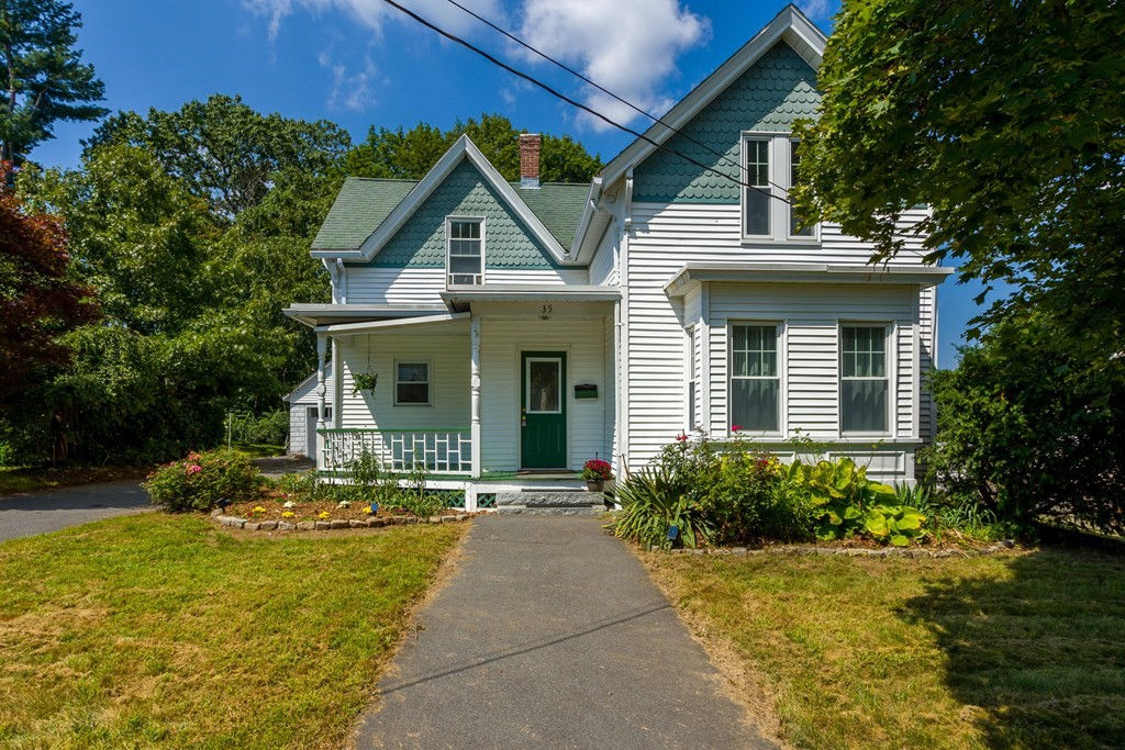 35 Walnut St, Hudson, MA 01749