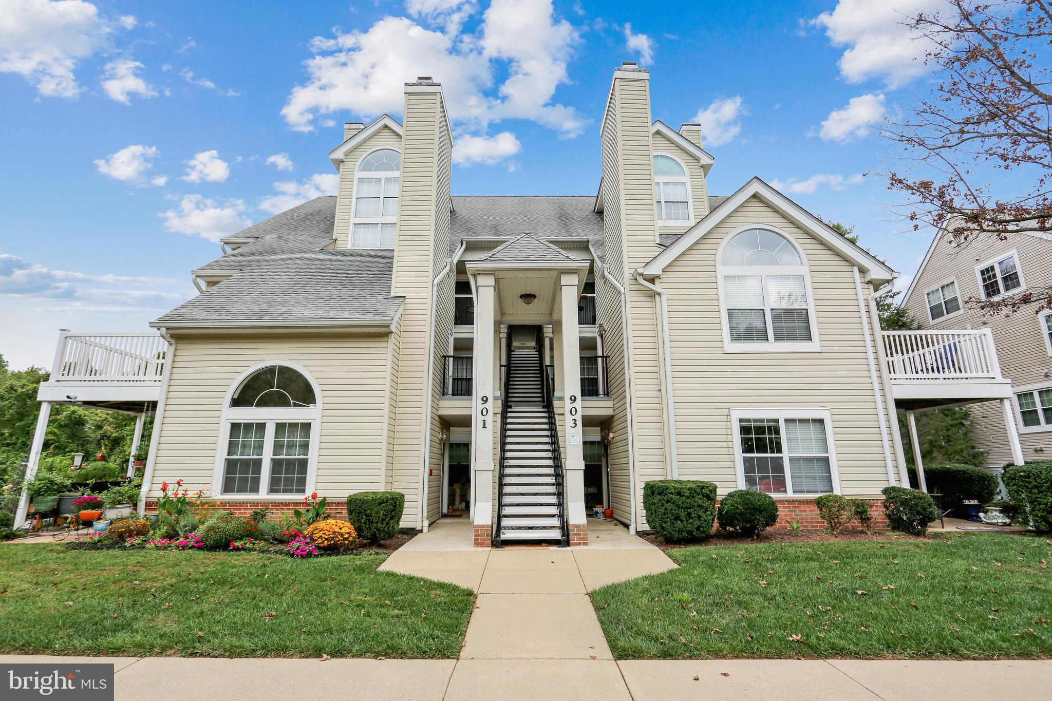 903 Hillside Lake Terrace 601, Gaithersburg, MD 20878