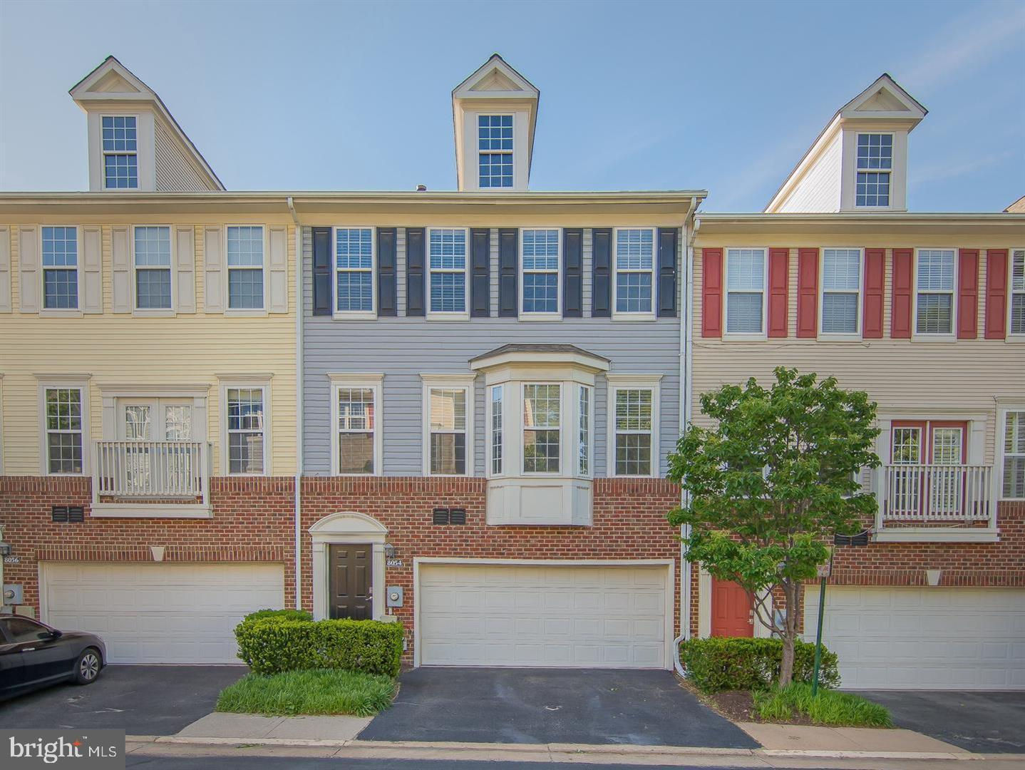 8054 Nicosh Circle Lane 44, Falls Church, VA 22042