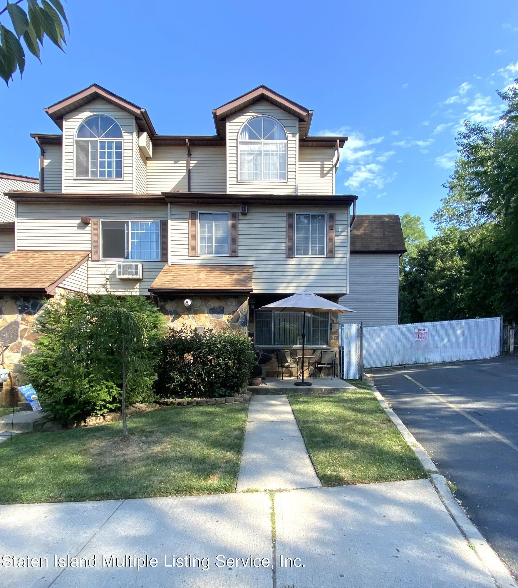 32 Croft Court A, Staten Island, NY 10306