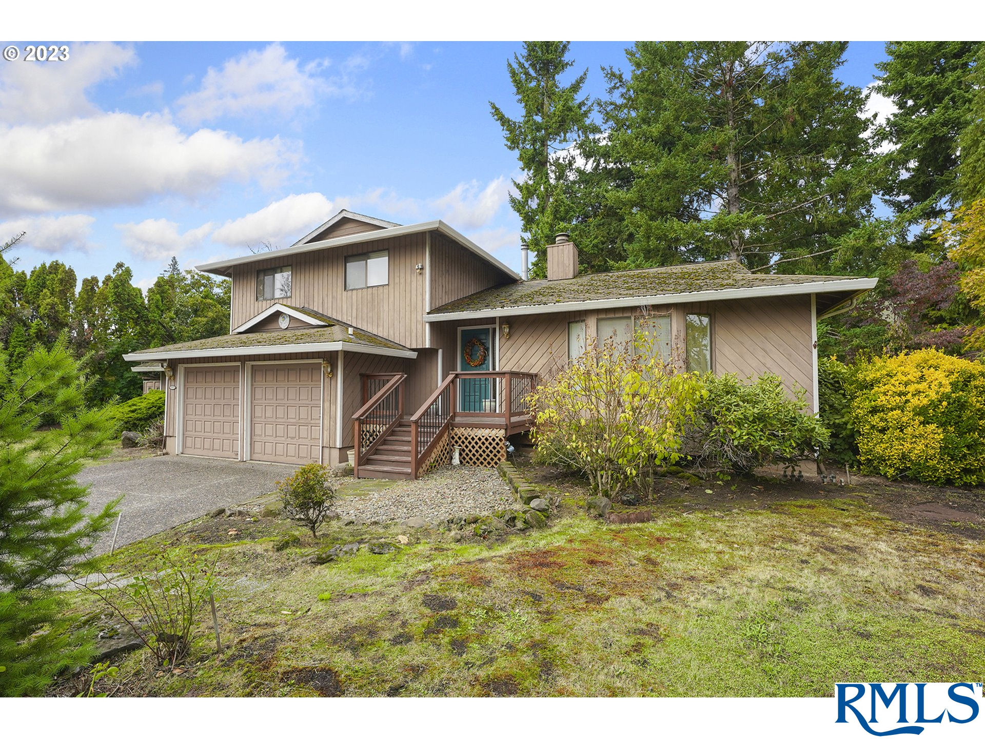 17573 Cason Rd, Gladstone, OR 97027