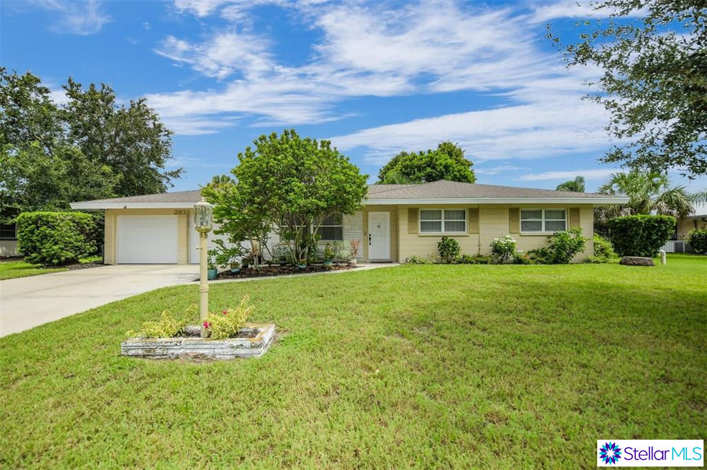 2833 Sunnyside Street, Sarasota, FL 34239