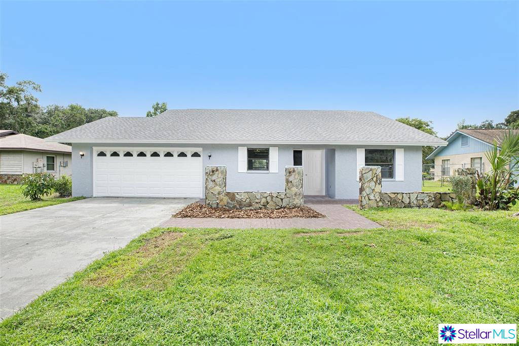 1213 W Redbud Street, Plant City, FL 33563