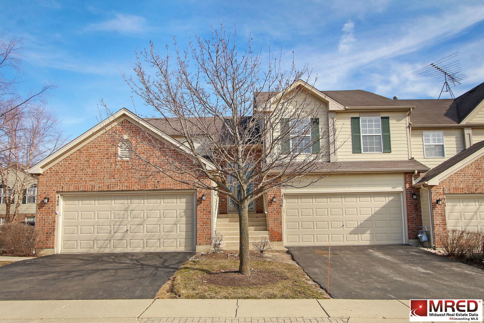 402 Whitaker Trail 402, Mchenry, IL 60050