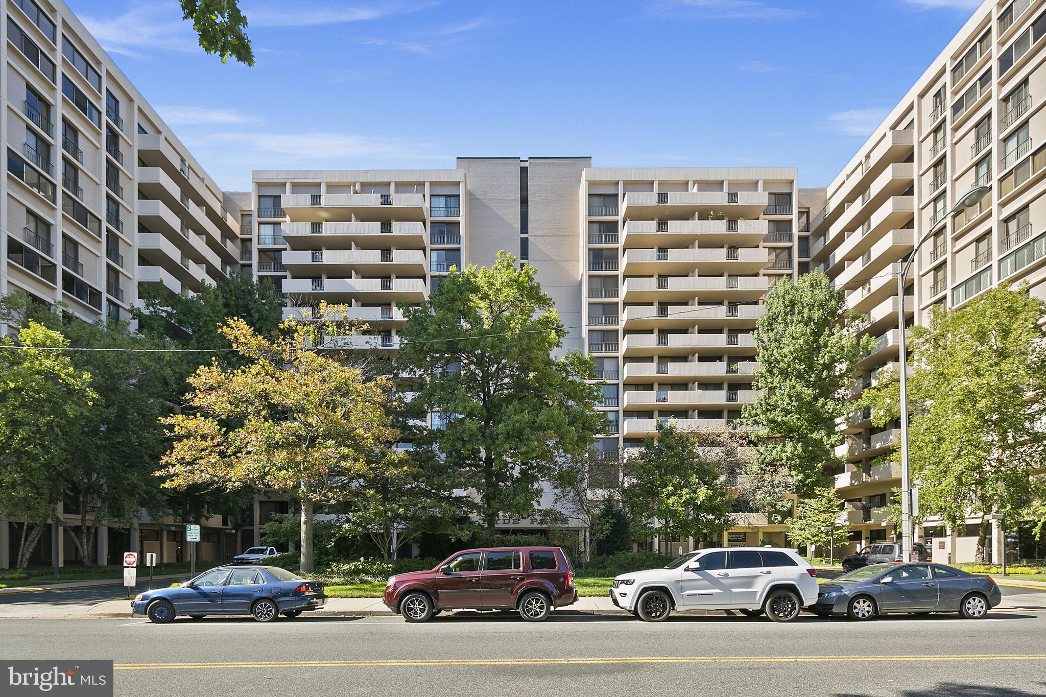 4141 N Henderson Road 1218, Arlington, VA 22203 now has a new price of $578,999!