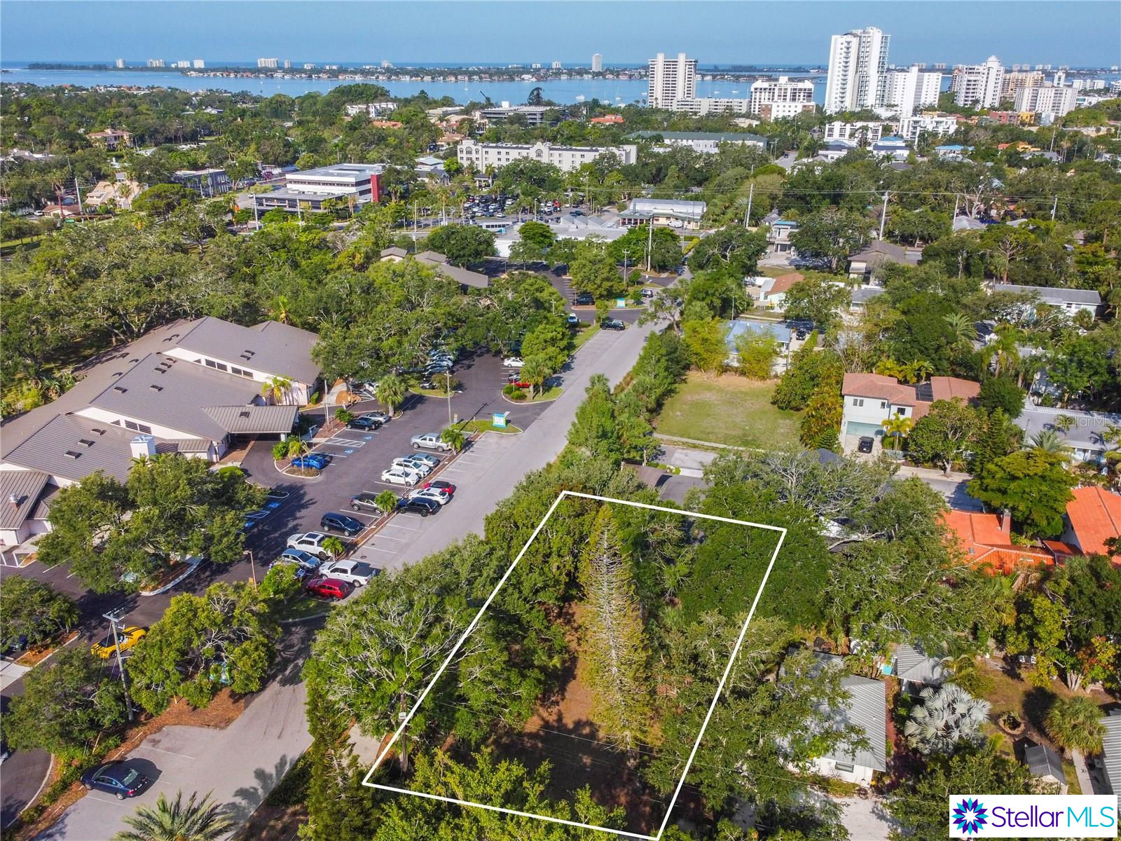 654 Lafayette Court, Sarasota, FL 34236