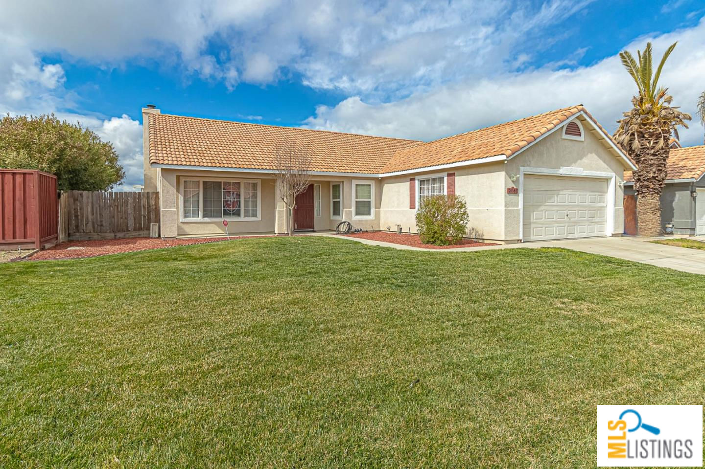 2061 Hastings Dr, Los Banos, CA 93635