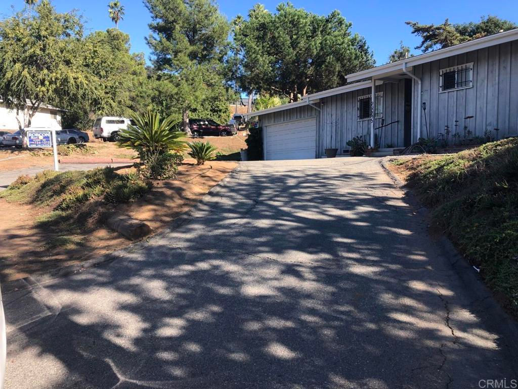 1045 Glenmere Road, Vista, CA 92084