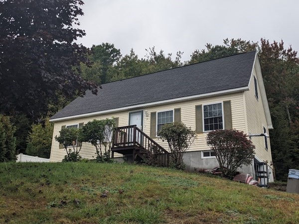 12 Fieldstone Dr, Orange, MA 01364