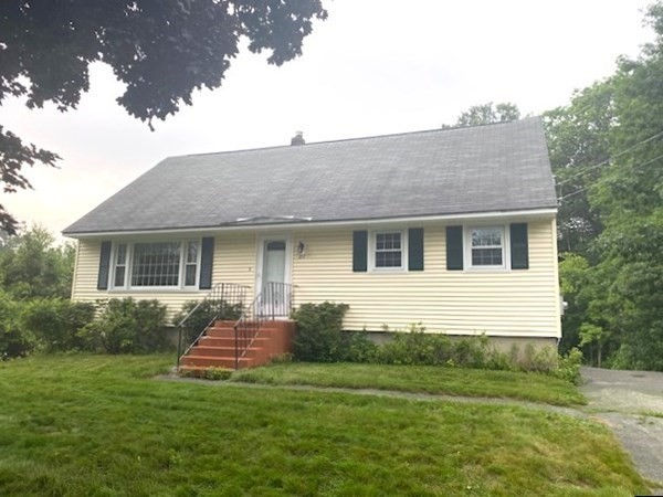 219 Clark St, Gardner, MA 01440