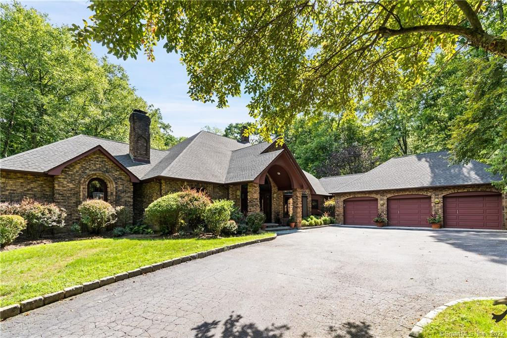 7 Mountain Laurel Drive, Greenwich, CT 06831 now has a new price of 2,250,000! Gabrielle Di