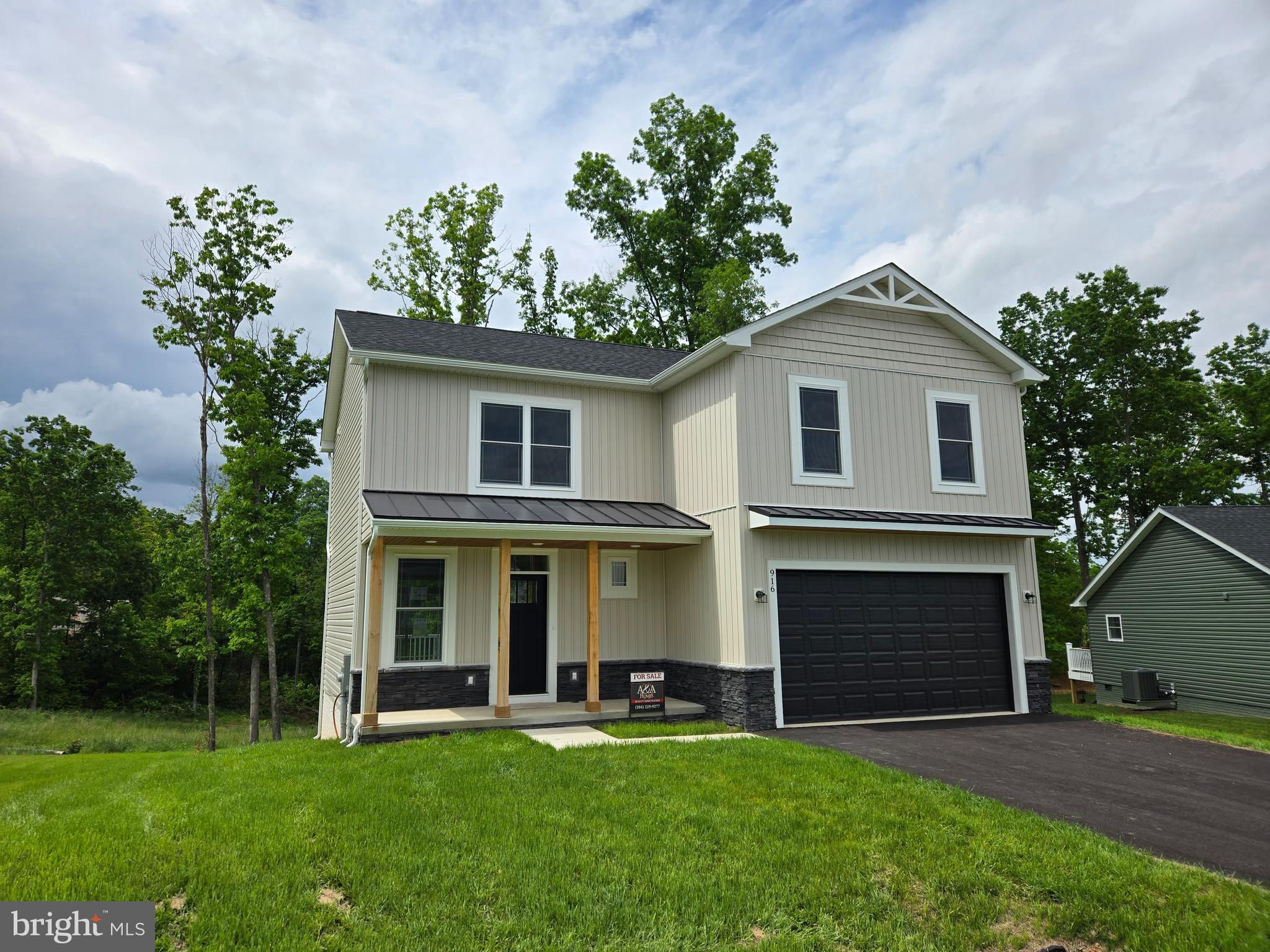 916 Basin Drive, Inwood, WV 25428 is now new to the market!