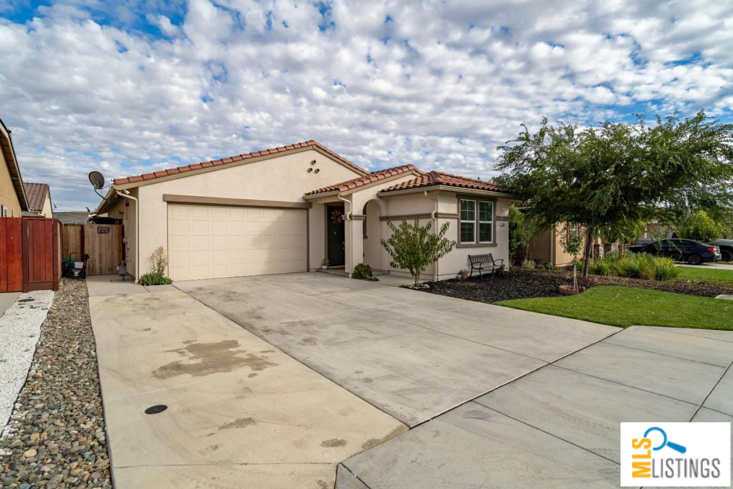 2855 Walker Way, Hollister, CA 95023