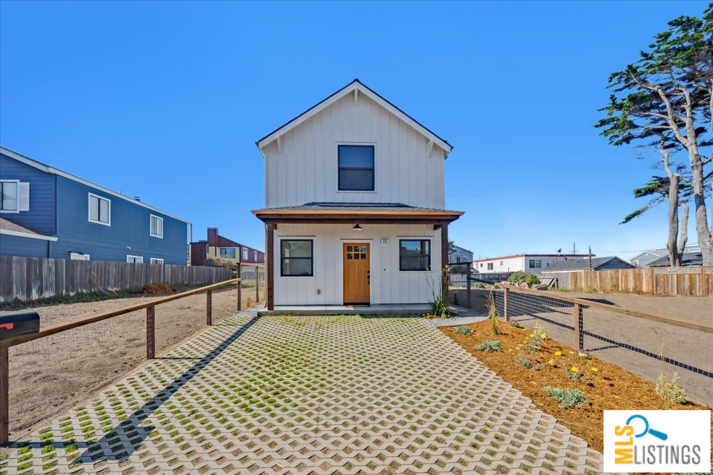 44 Salada Ave, Pacifica, CA 94044