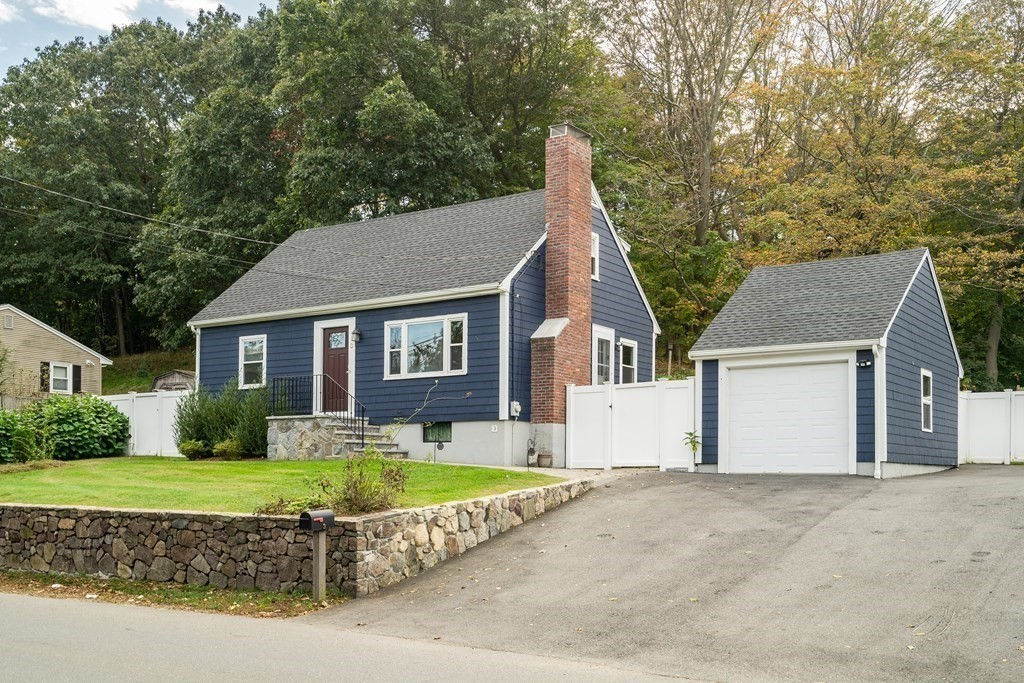 3 Wood St, Woburn, MA 01801