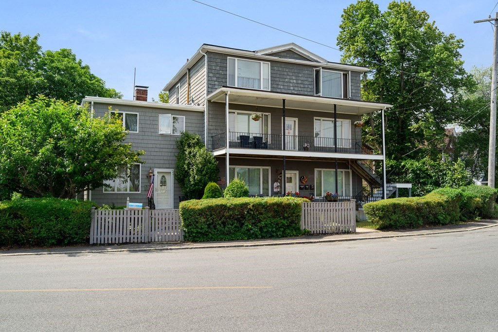 136-138 Flash Rd, Nahant, MA 01908