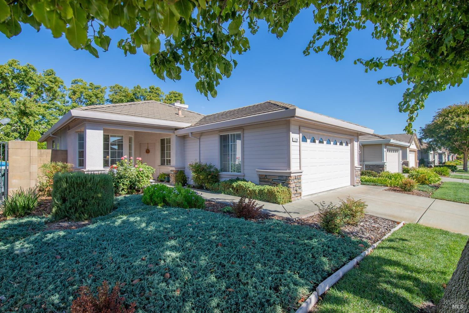 230 Bartlett Lane, Vacaville, CA 95687