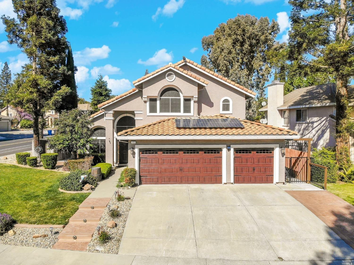 426 Sussex Circle, Vacaville, CA 95687