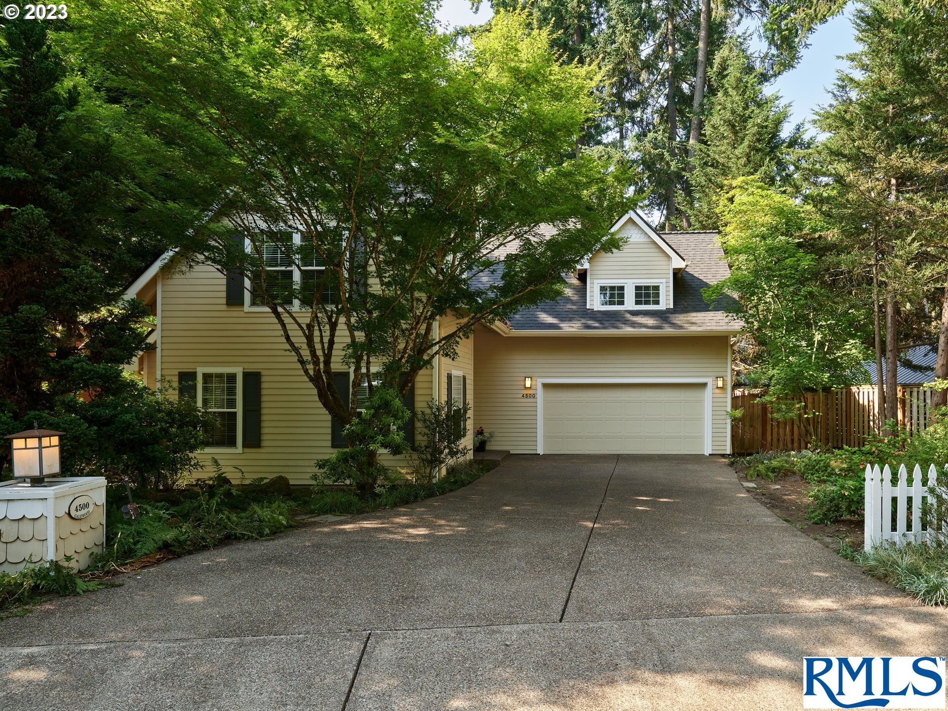 4500 Galewood St, Lake Oswego, OR 97035