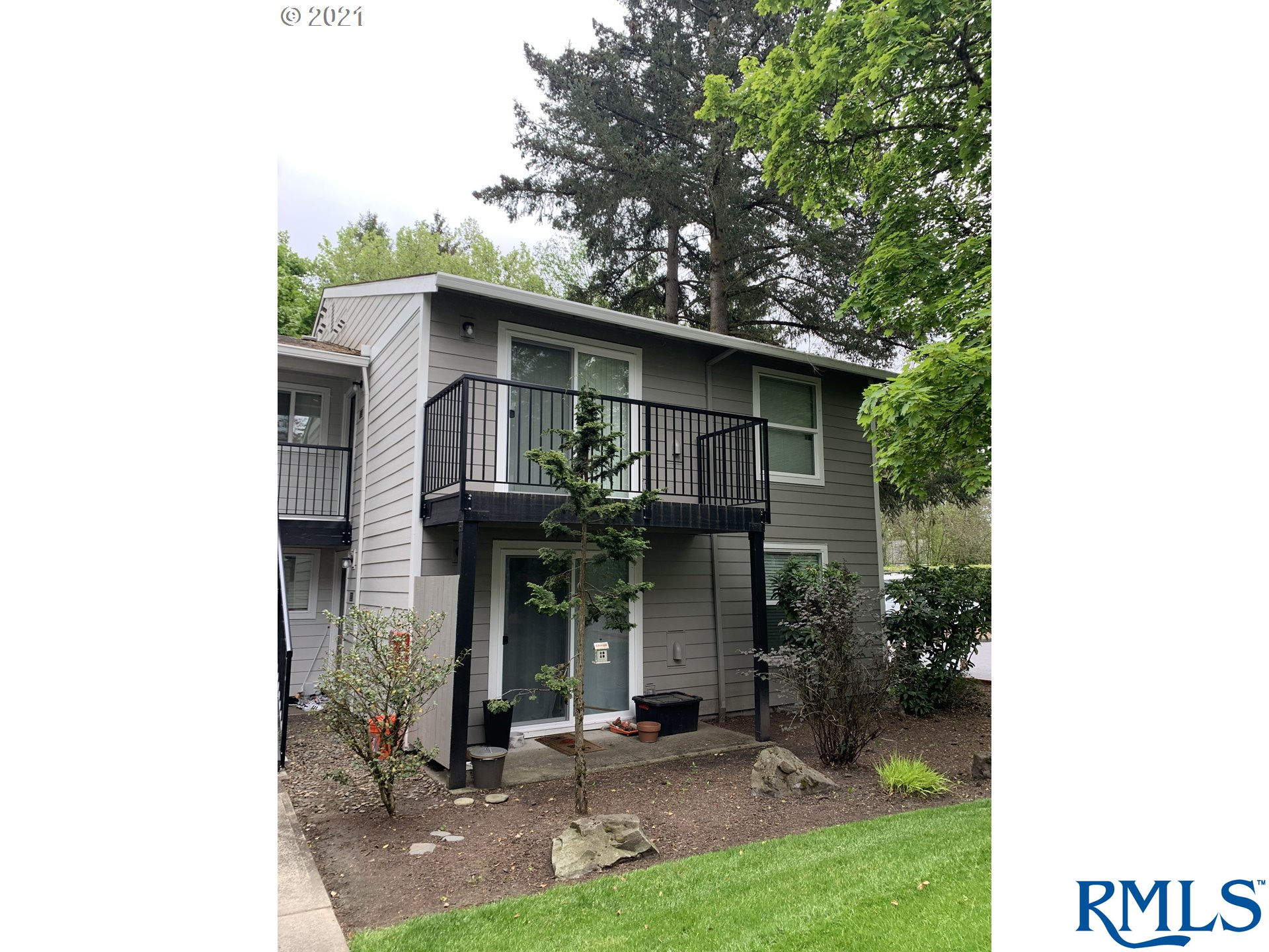 Another Property Sold - 5482 SW Alger Ave F-12, Beaverton, OR 97005